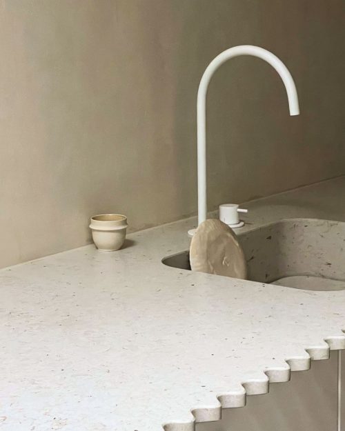 Mediterranean-style interior wall painted in WOW Makers colour Saint-Tropez